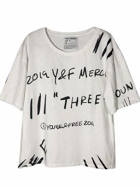 Young & Free “III” Tour 2019 Boxy Graphic Band or Concert Tee | Size XL